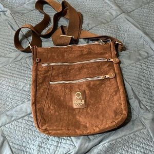 Noble Mount Bag brown Crossbody